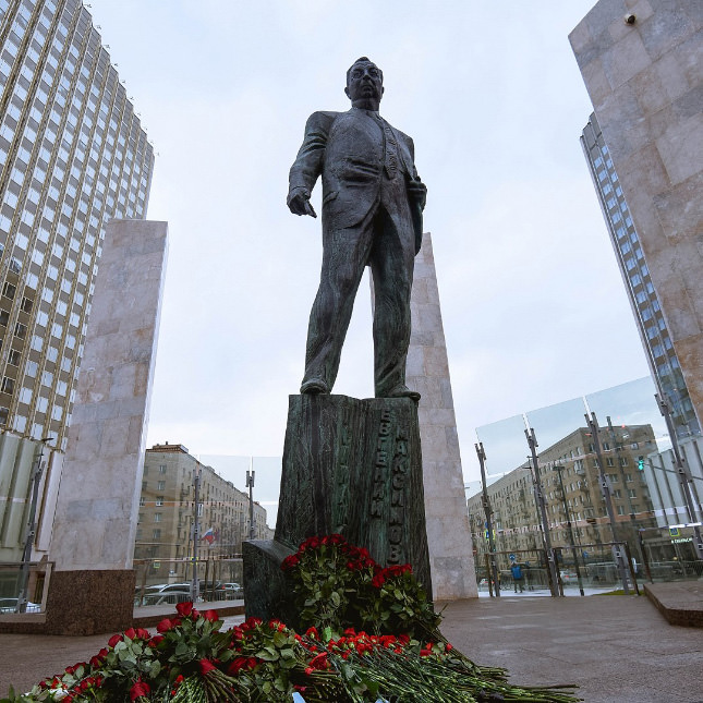 Опалубка для Памятника Примакову на Смоленской-Сенной площади, Москва